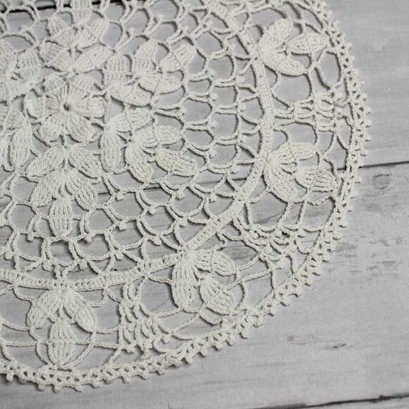 Vintage Handmade Crocheted Lace Doilie Round Cotton Needlework Doily - Picture 3 of 4